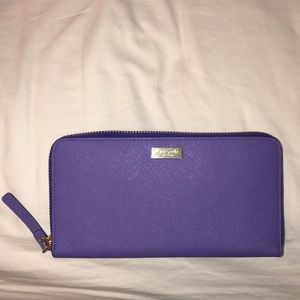 Beautiful like-new Kate Spade wallet